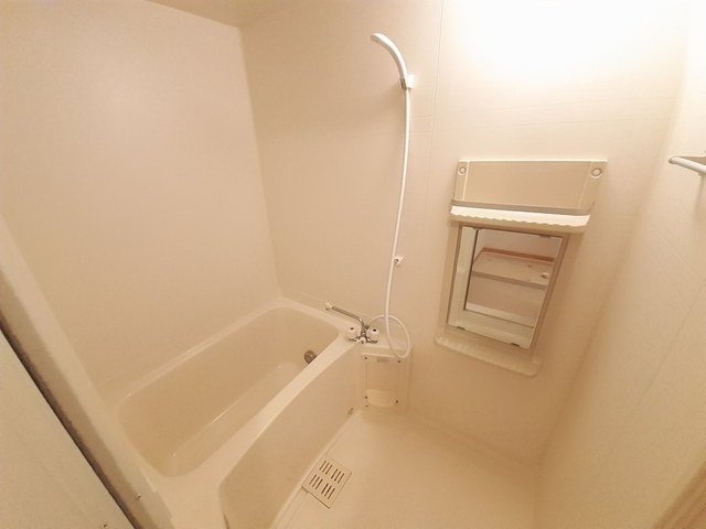 バス・シャワールーム　日々の暮らしに欠かせないお風呂です