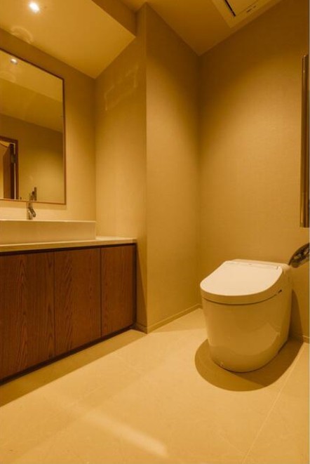 プレステージレジデンス白金長者丸のトイレ写真