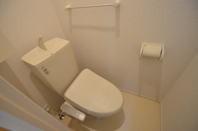 トイレ　気分すっきり温水洗浄便座