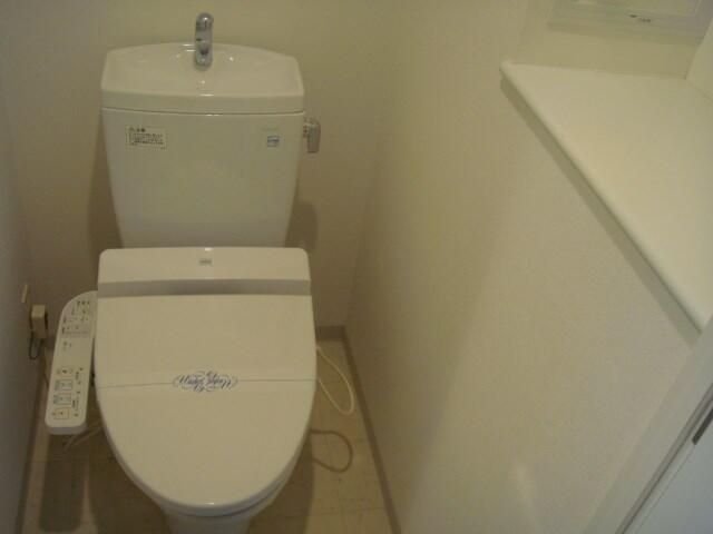 トイレ　コンパクトで使いやすいトイレです