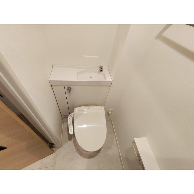 コンフォーティア四賀のトイレ写真
