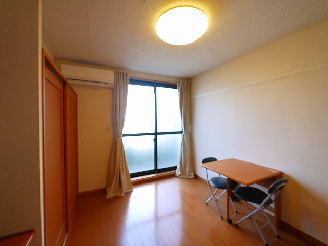その他部屋・スペース　使い勝手のいい洋室です