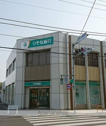銀行　（株）りそな銀行／村山支店（銀行）まで436m