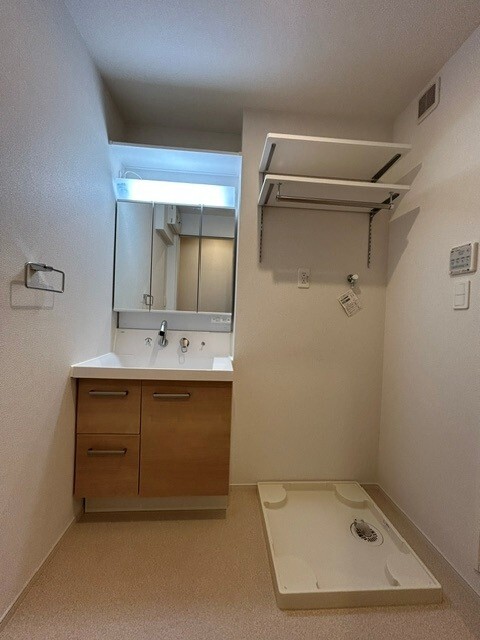 ＪＲ東海道本線 平塚駅 バス乗車時間：19分 最寄りバス停で下車 徒歩3分 2階建 築3年の内装写真