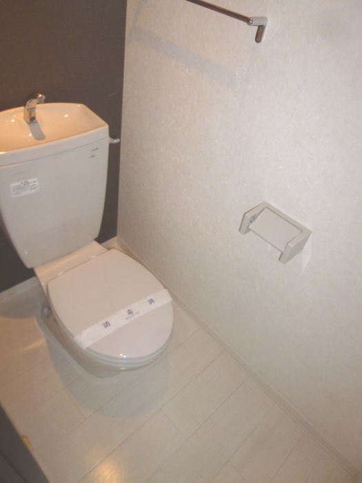 SEIRA南郷7のトイレ写真