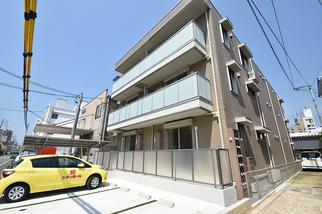 ＪＲ山陽本線 西広島駅 バス乗車時間：8分 最寄りバス停で下車 徒歩4分 築9年