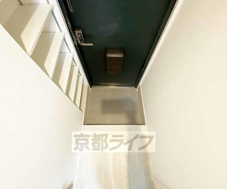 マンション西嵐の玄関写真