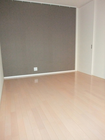 居室・リビング　★明るいフローリングの角部屋です★