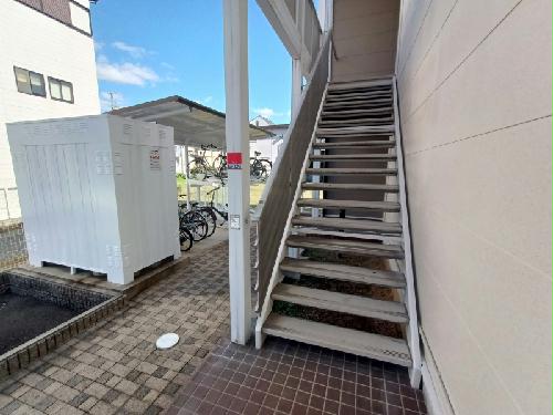 エントランス　開放的な入口です。