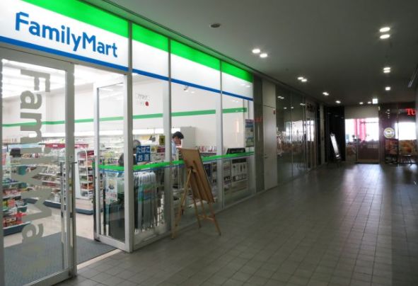 コンビニ　ファミリーマート豊洲キャナルフロント店（コンビニ）まで367m