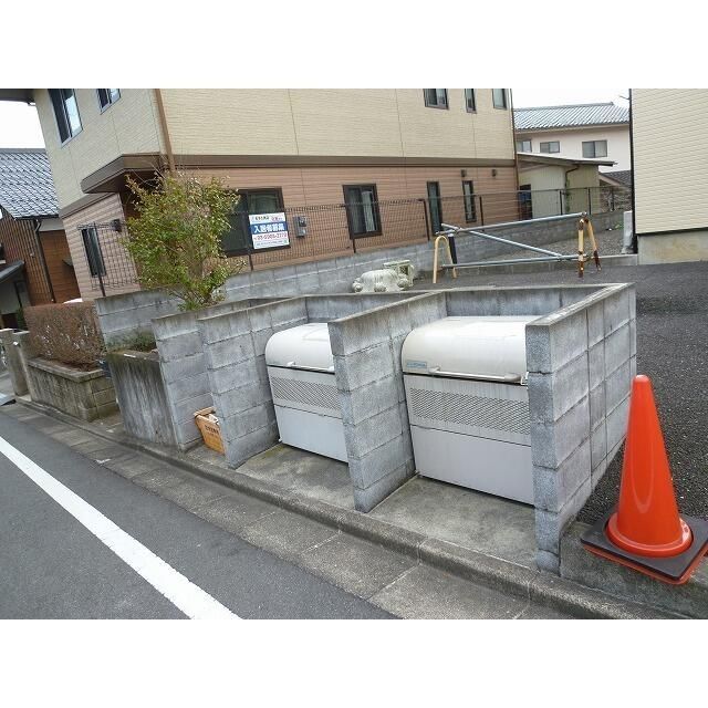 京王相模原線 京王堀之内駅 徒歩12分 2階建 築22年の外観写真