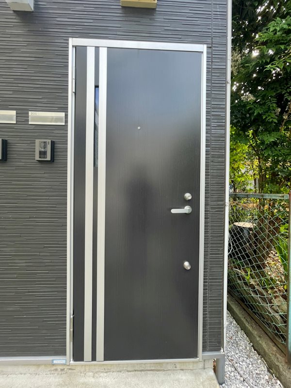 玄関　玄関ドアダブルロックで防犯性が高いディンプルキー対応