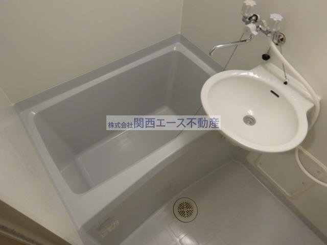 レオパレスアルフの風呂写真