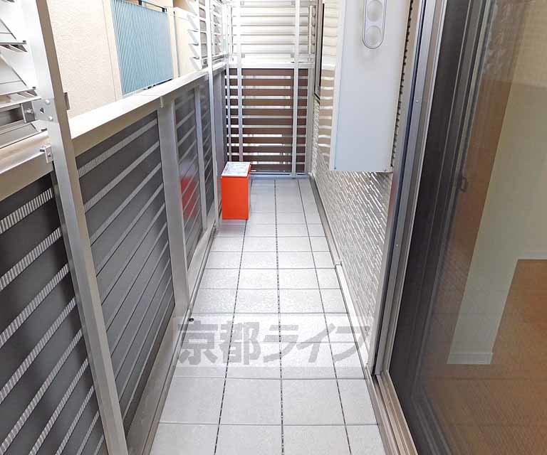 バルコニー　広々としたベランダです。