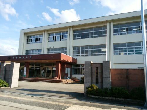 小学校　成器南小学校（小学校）まで800m