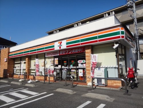 コンビニ　セブンイレブン 大田区下丸子4丁目店（コンビニ）まで358m