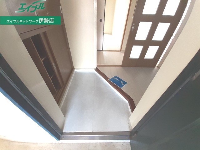 玄関　同型参考写真