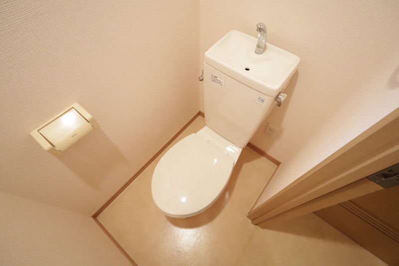 トイレ　※同タイプ別号室写真