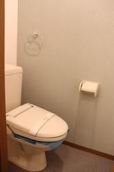 ＪＲ中央線 荻窪駅 徒歩13分 2階建 築23年のトイレ写真