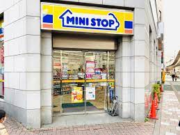 コンビニ　ミニストップ 板橋区役所前店（コンビニ）まで952m