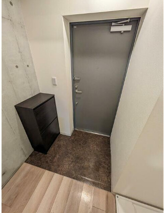 玄関　収納もある玄関です