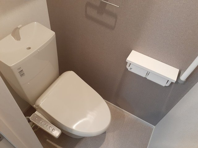 トイレ　トイレもきれいです