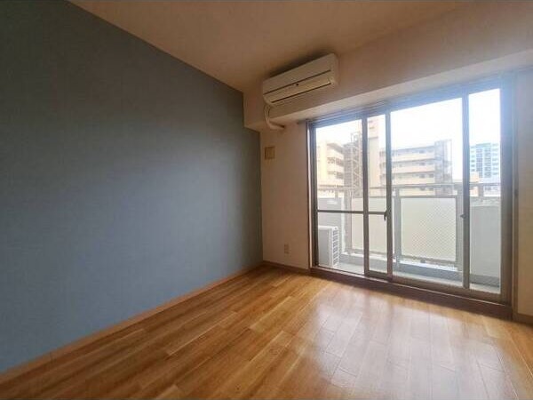 バルコニー　※写真は同じマンションの違う部屋のものになります。
