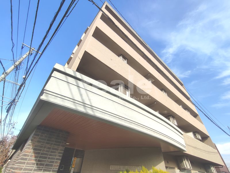 ＪＲ中央線 三鷹駅 バス乗車時間：20分 最寄りバス停で下車 徒歩1分 築23年