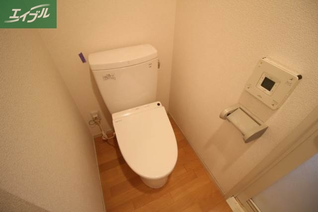 シャインコート岡南町のトイレ写真