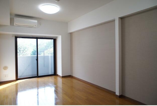 その他設備　室内エアコン付き♪