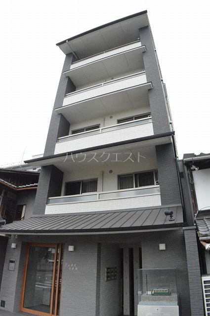 ジュネス二条城の外観写真