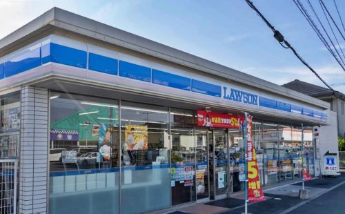 コンビニ　ローソン 小田原成田南店（コンビニ）まで534m