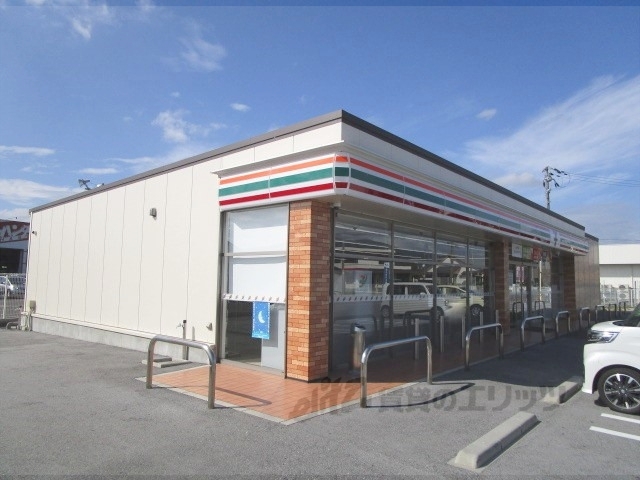 コンビニ　セブンイレブン滋賀高月店（コンビニ）まで750m
