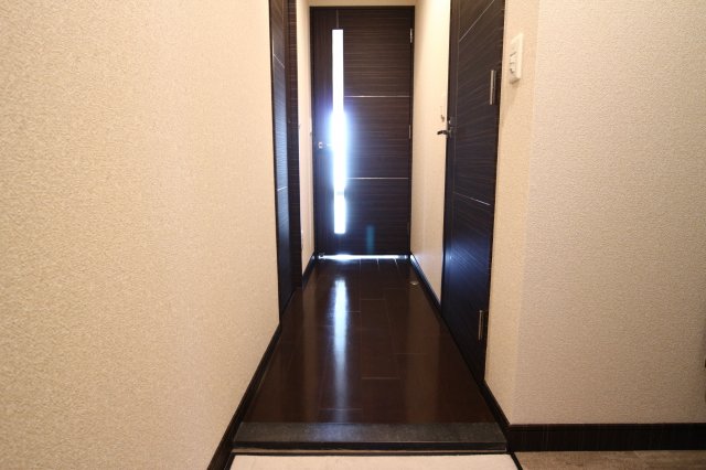 アビエール海岸通の玄関写真