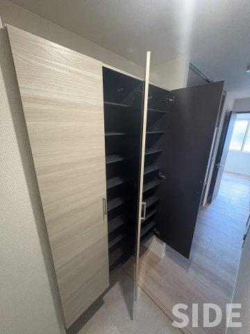 D-ROOM・MBの玄関写真