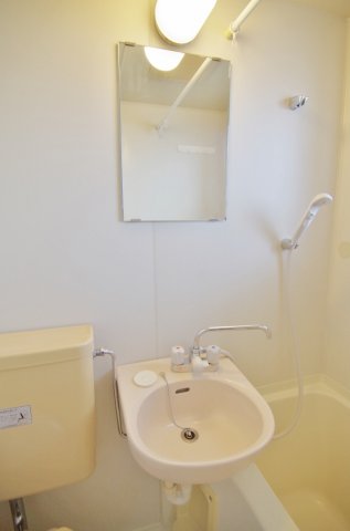 洗面設備　写真は別部屋のもの、イメージ