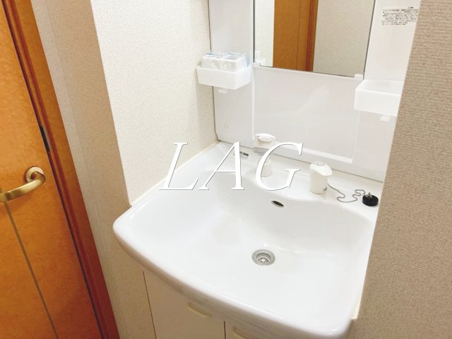 洗面設備　独立独立洗面台です。