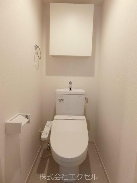 ＪＲ中央線 立川駅 徒歩20分 3階建 築8年のトイレ写真