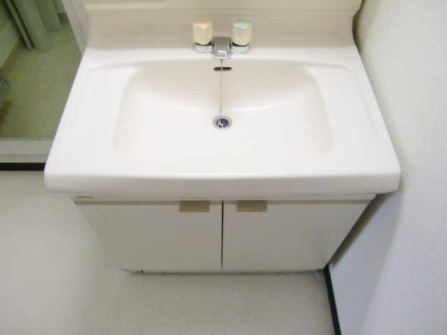 洗面設備　※同建物の類似写真となります。