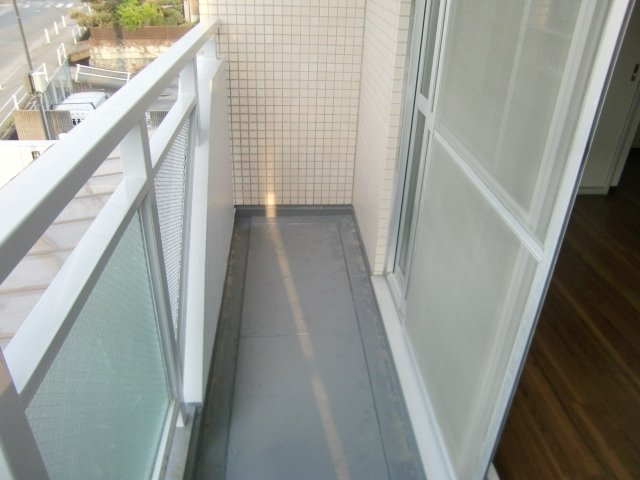 バルコニー　※同建物の類似写真となります。