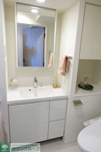 洗面設備　※写真は同タイプ住戸です。