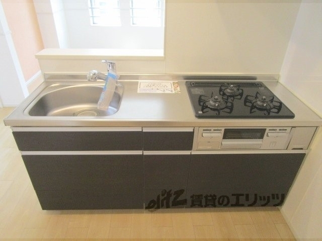 モア コンフォートのキッチン写真