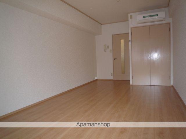 クラージュ舞鶴の居間写真