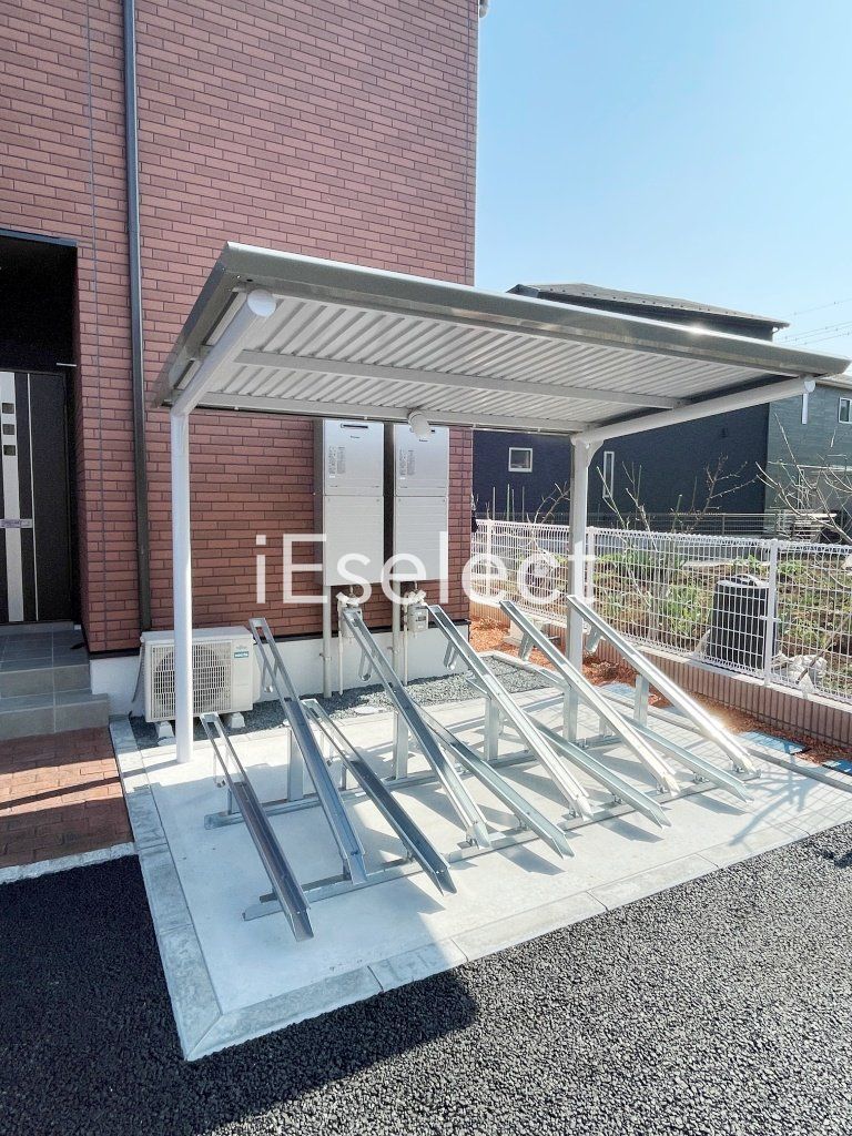その他共有部分　屋根付き駐輪場