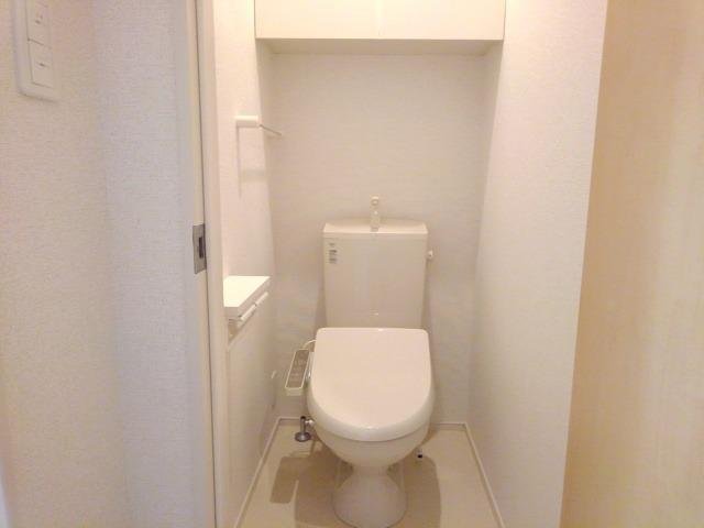 トイレ　落ち着いたトイレです