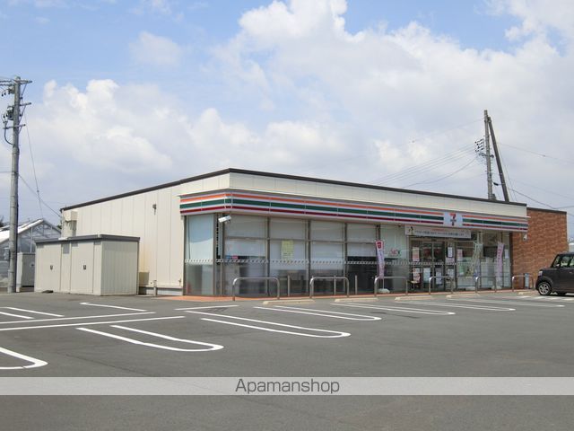 コンビニ　セブンイレブン（コンビニ）まで435m
