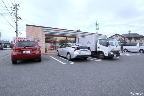 コンビニ　セブンイレブン 名古屋辻町5丁目店（コンビニ）まで245m