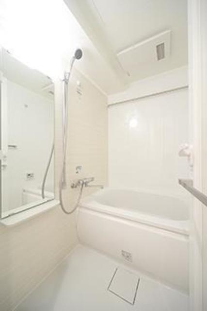 バス・シャワールーム　※写真は同タイプ住戸です。