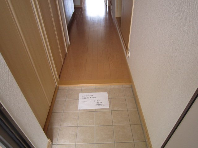 玄関　他室参照