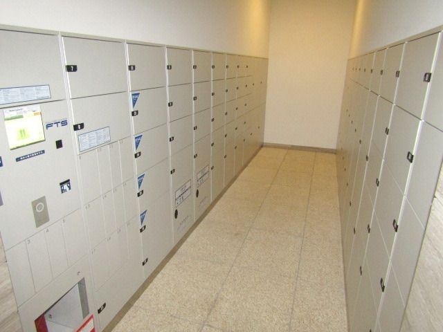 エントランス　★便利な宅配ボックス★